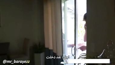 سكس مترجم عربي - شاب ينيك طيز ام صديقه بعنف